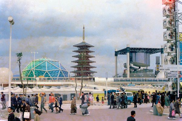 大阪萬國博覽會再現外觀的東大寺七重塔