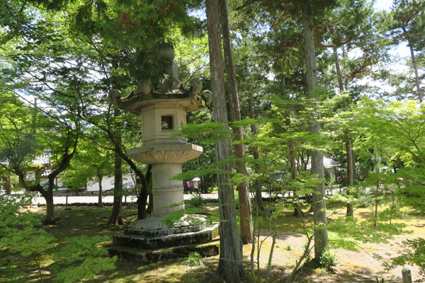 南禪寺的石燈籠